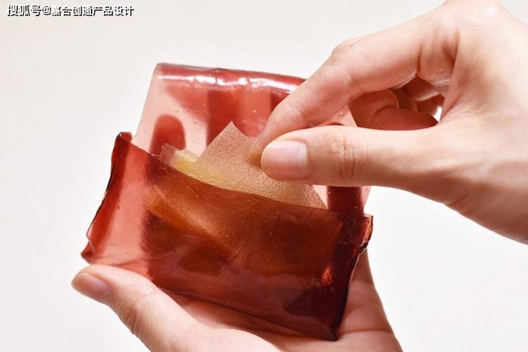 嘉合优品说设计范文文开发彩色海藻包装纸作为替代食用食品包装